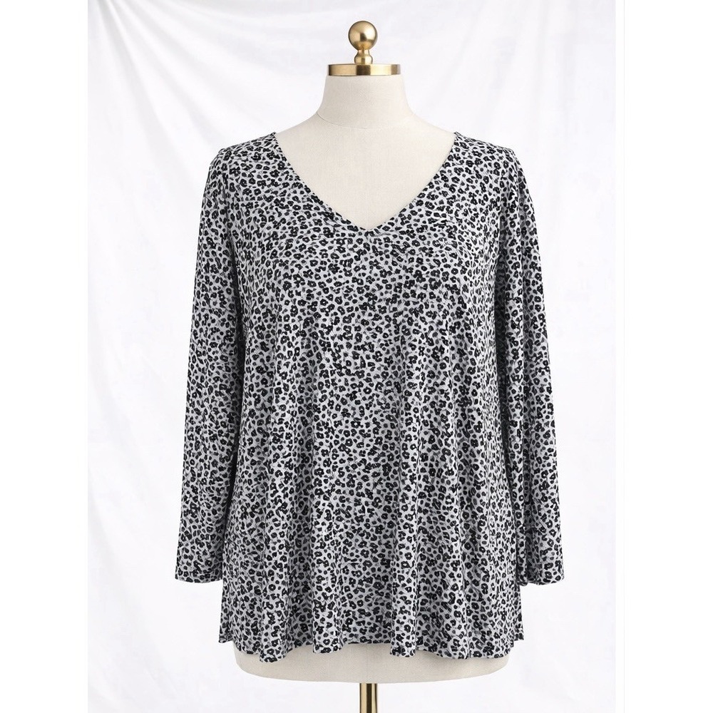Adrianna Papell Popover Top White With Black Floral Stretchy Office Size 1x